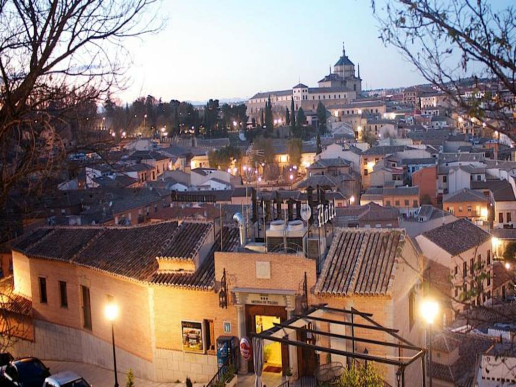 Hotel Medina de Toledo Buitenkant foto